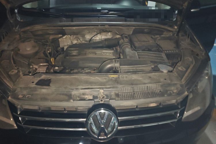 Used Volkswagen Sharan 2012 2.0 TSI Comfort Edition Euro IV Engine Bay