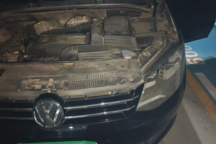 Used Volkswagen Sharan 2012 2.0 TSI Comfort Edition Euro IV Engine Bay Left