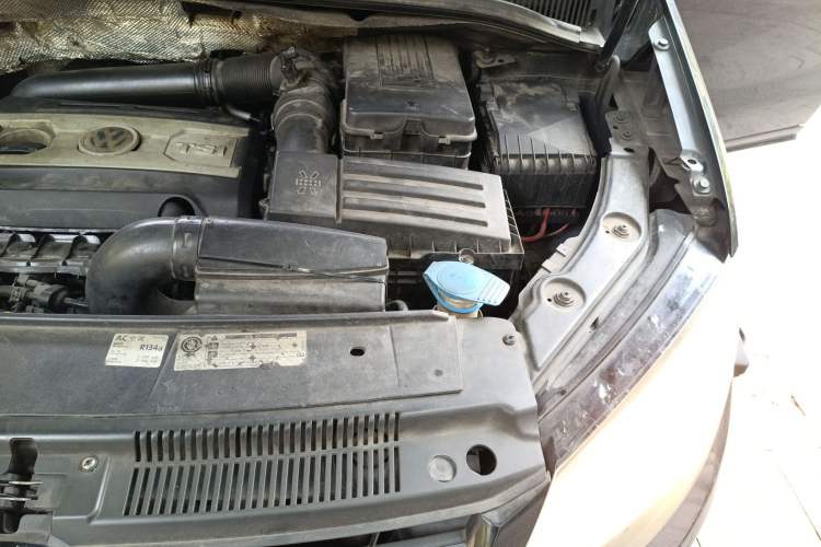 Used Volkswagen Sharan 2012 2.0 TSI Standard Version Euro IV Engine Bay Left