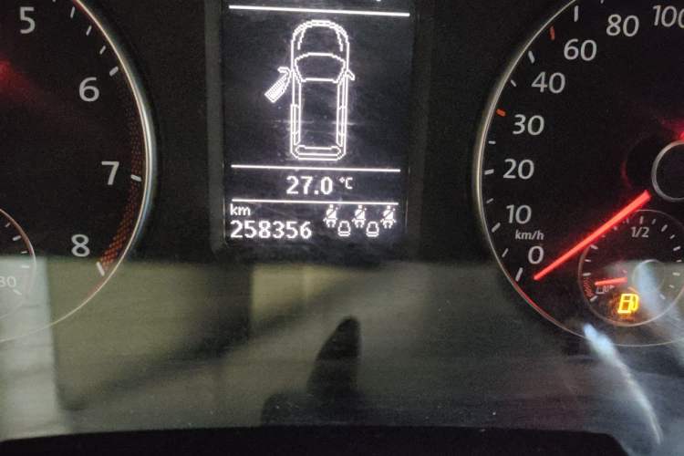 Used Volkswagen Sharan 2012 2.0 TSI Luxury Version Euro IV Odometer Close Up