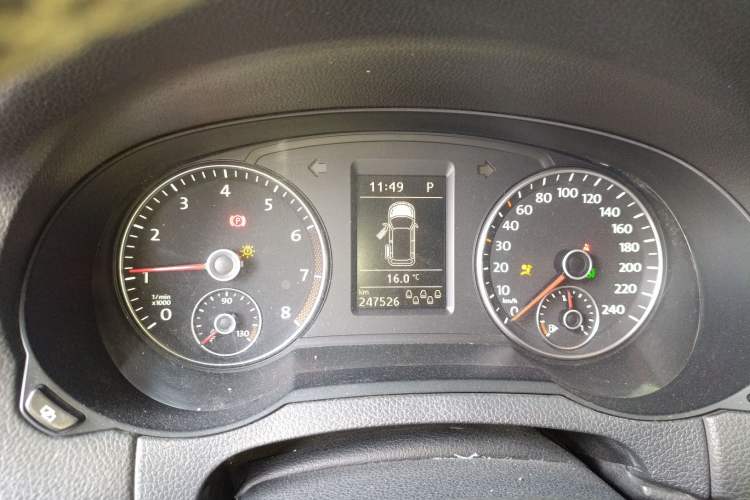 Used Volkswagen Sharan 2012 2.0 TSI Standard Version Euro IV Odometer Close Up