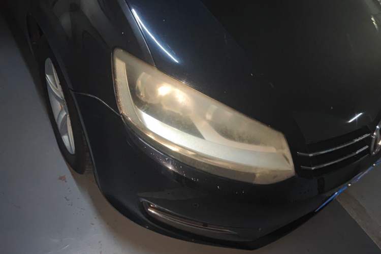 Used Volkswagen Sharan 2012 2.0 TSI Standard Version Euro IV Right Front Headlight
