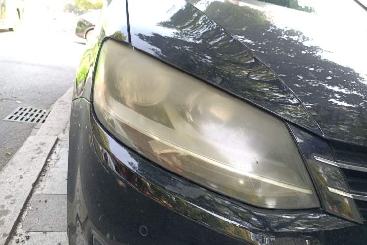 Used Volkswagen Sharan 2012 2.0 TSI Standard Version Euro IV Right Front Headlight