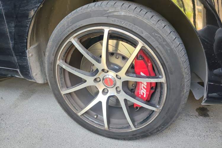 Used Volkswagen Sharan 2012 2.0 TSI Luxury Version Euro IV Right Front Wheel Hub