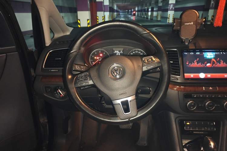 Used Volkswagen Sharan 2012 2.0 TSI Comfort Edition Euro IV Steering Wheel