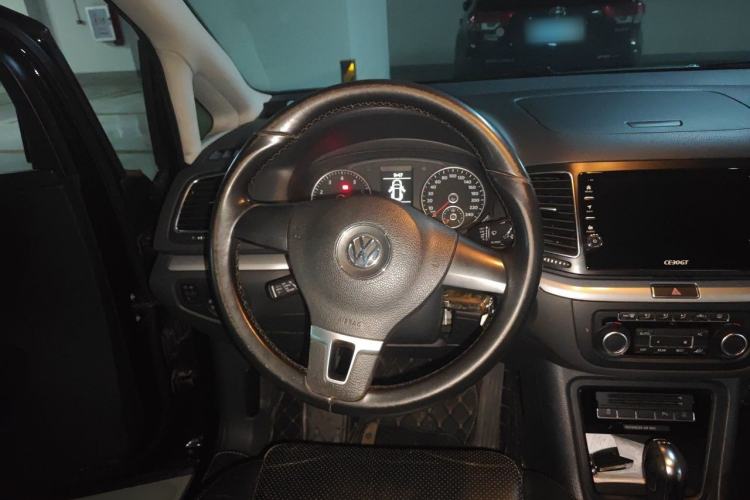 Used Volkswagen Sharan 2012 2.0 TSI Standard Version Euro IV Steering Wheel