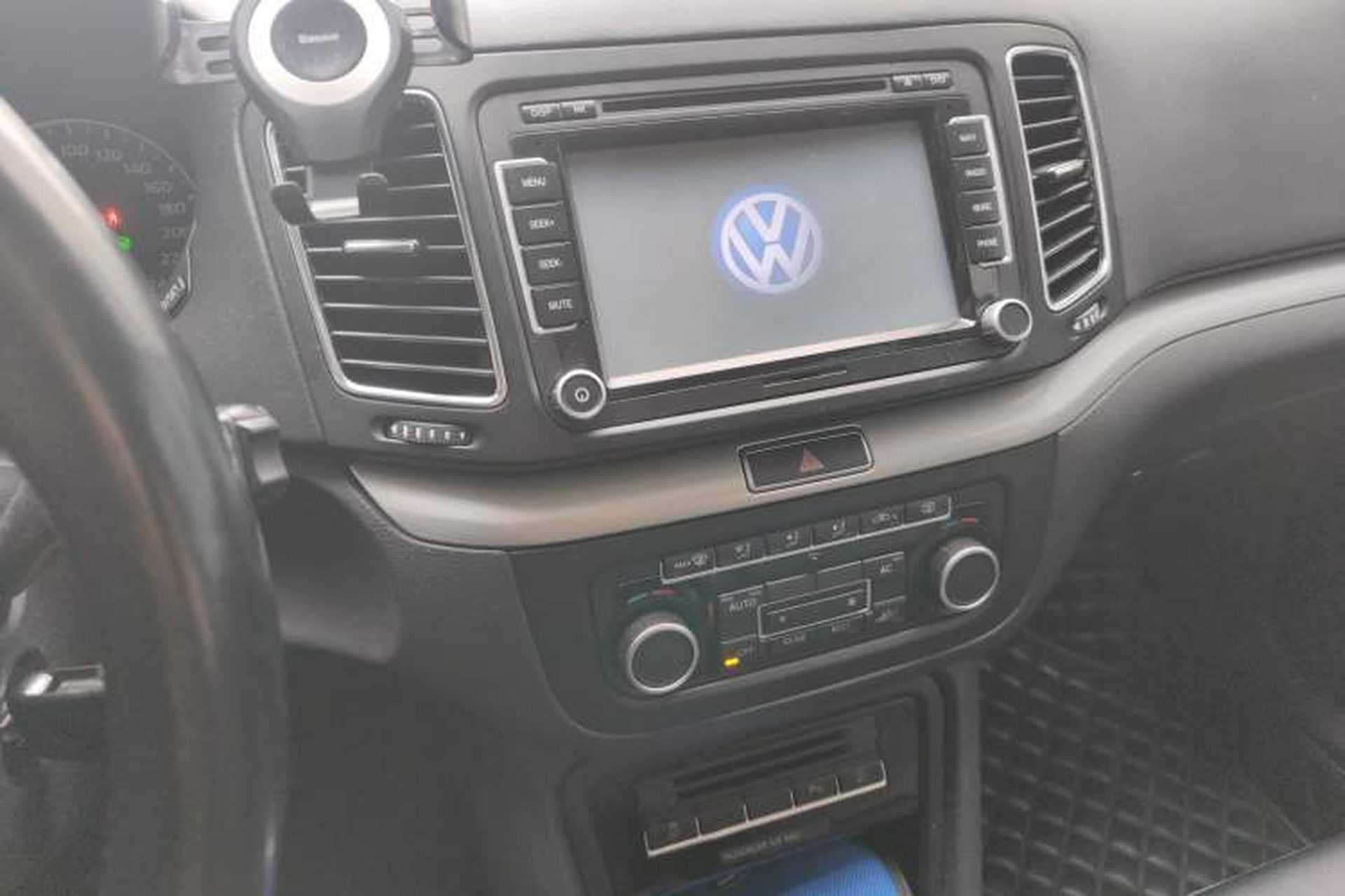 Used Volkswagen Sharan 2012 2.0 TSI Standard Version Euro IV Audio And AC Panel