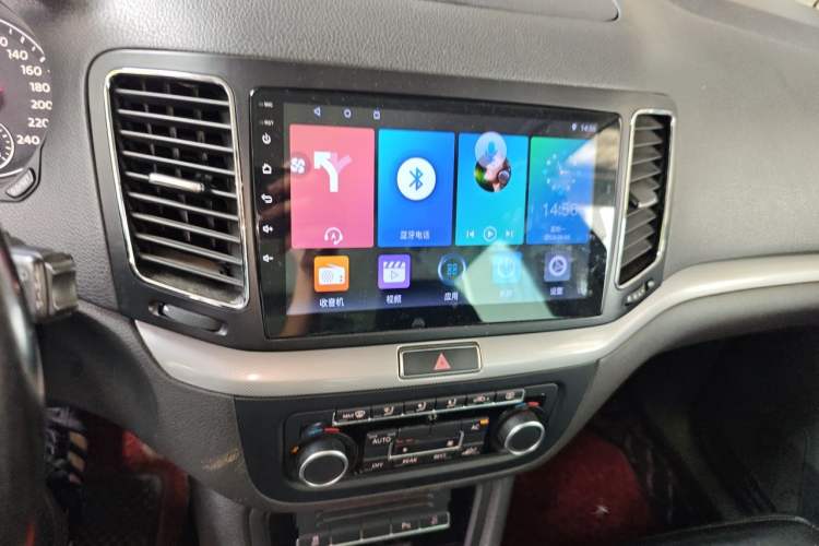 Used Volkswagen Sharan 2012 2.0 TSI Standard Version Euro IV Audio And AC Panel