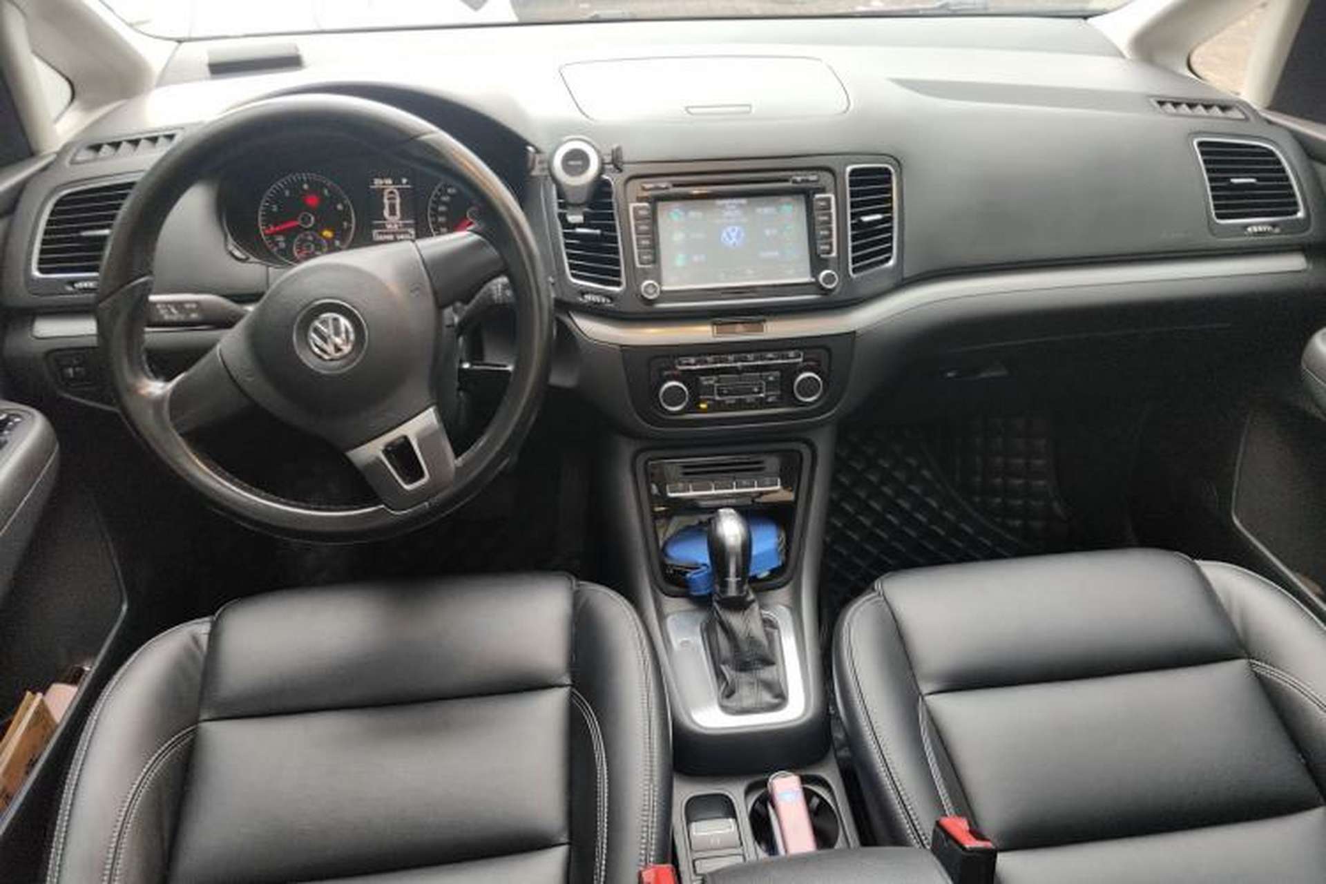 Used Volkswagen Sharan 2012 2.0 TSI Standard Version Euro IV Center Console