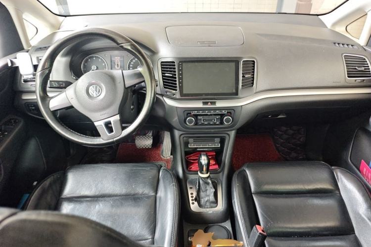 Used Volkswagen Sharan 2012 2.0 TSI Standard Version Euro IV Center Console