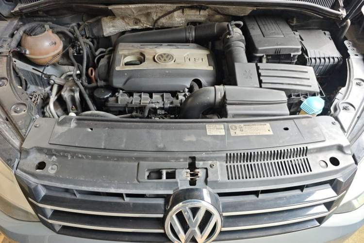 Used Volkswagen Sharan 2012 2.0 TSI Standard Version Euro IV Engine Bay