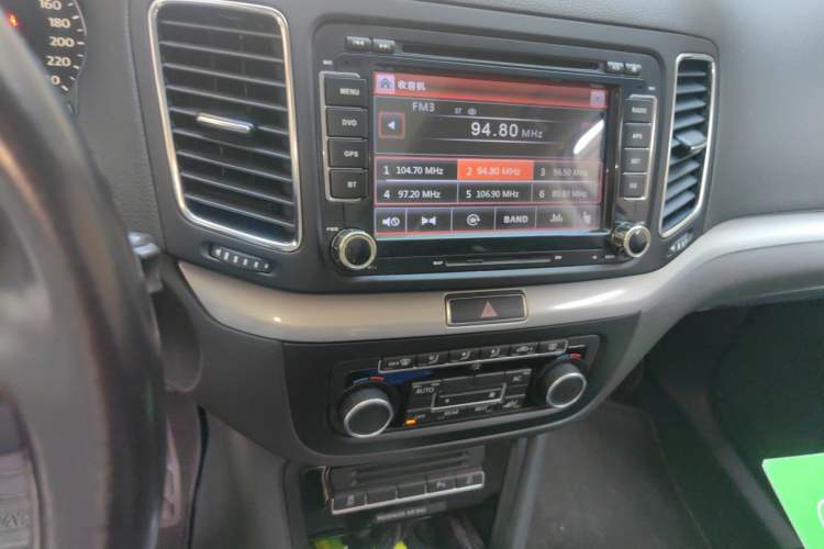 Used Volkswagen Sharan 2012 2.0 TSI Standard Version Euro IV Audio And AC Panel