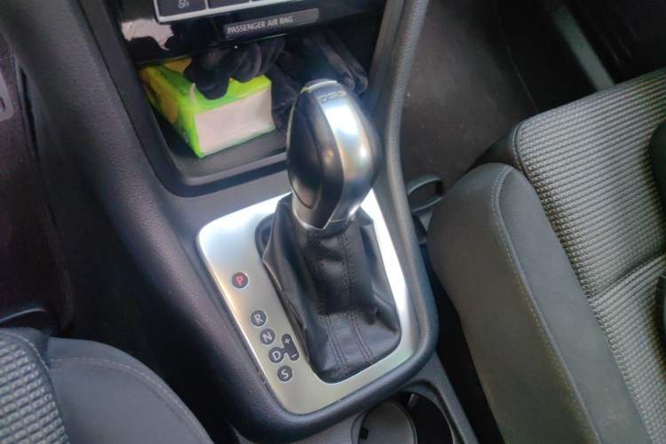 Used Volkswagen Sharan 2012 2.0 TSI Standard Version Euro IV Gear Lever