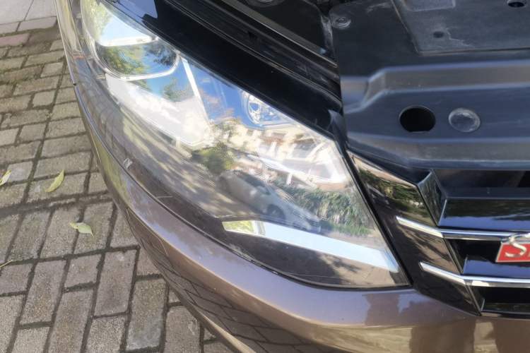 Used Volkswagen Sharan 2012 2.0 TSI Luxury Version Euro IV Right Front Headlight