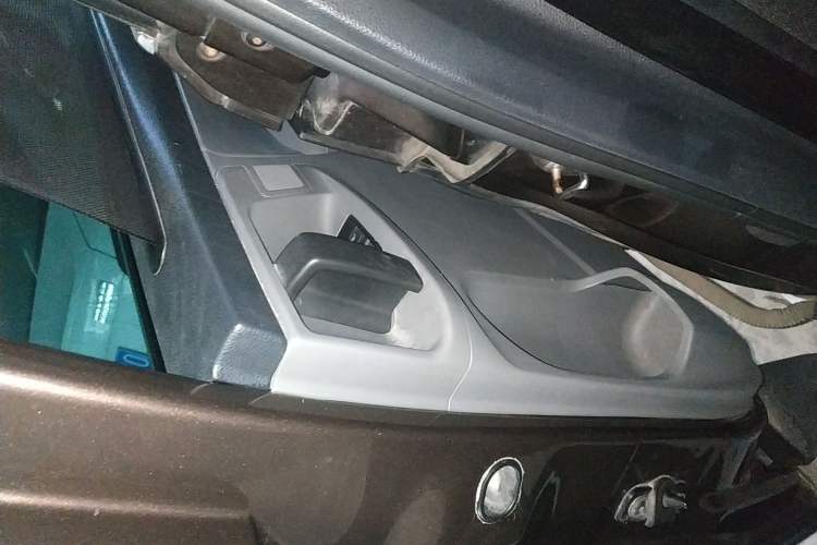 Used Volkswagen Sharan 2012 2.0 TSI Standard Version Euro IV Right Rear Door Interior