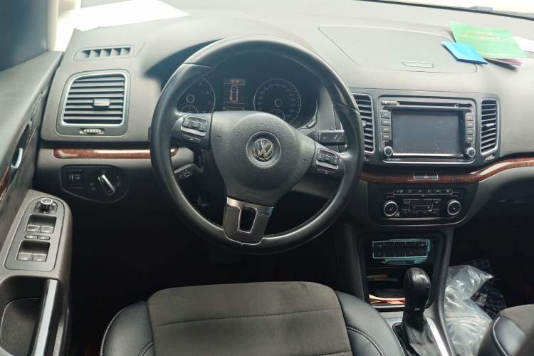 Used Volkswagen Sharan 2012 2.0 TSI Comfort Edition Euro IV Steering Wheel