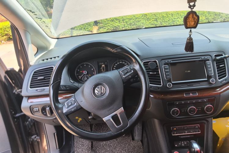 Used Volkswagen Sharan 2012 2.0 TSI Luxury Version Euro IV Steering Wheel