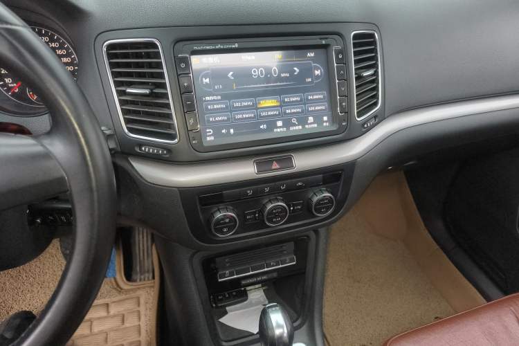 Used Volkswagen Sharan 2012 2.0 TSI Standard Version Euro IV Audio And AC Panel