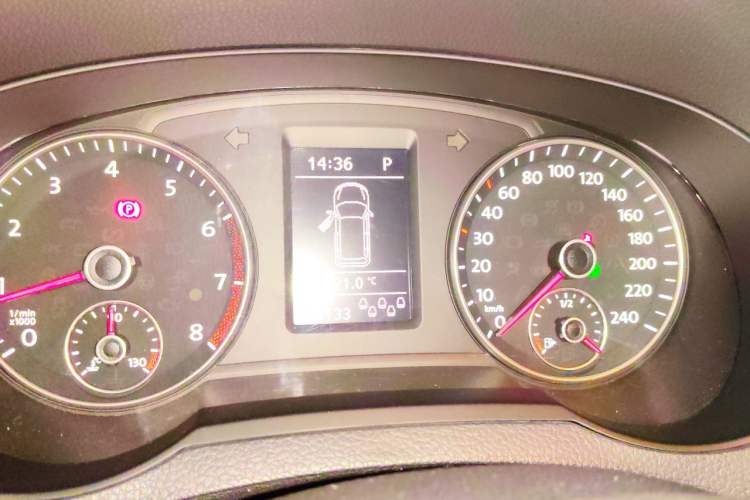 Used Volkswagen Sharan 2012 2.0 TSI Standard Version Euro IV Instrument Cluster