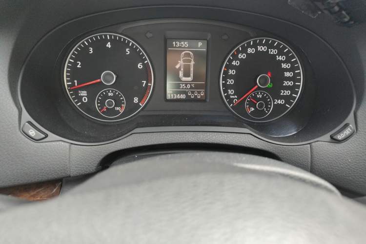 Used Volkswagen Sharan 2012 2.0 TSI Comfort Edition Euro IV Odometer Close Up