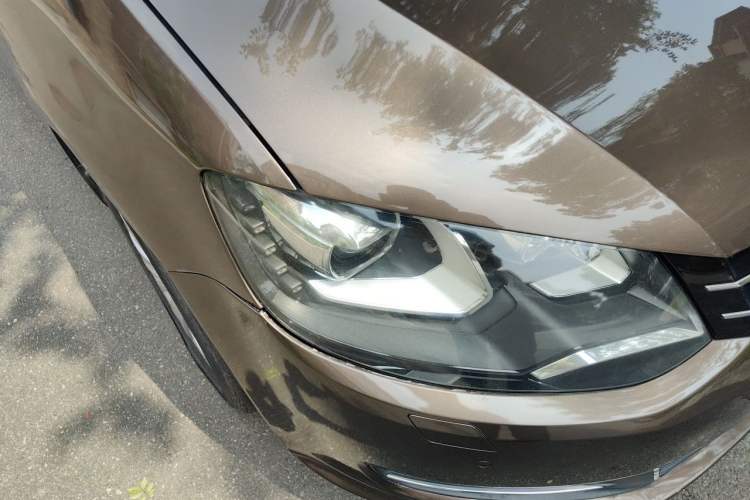 Used Volkswagen Sharan 2012 2.0 TSI Comfort Edition Euro IV Right Front Headlight