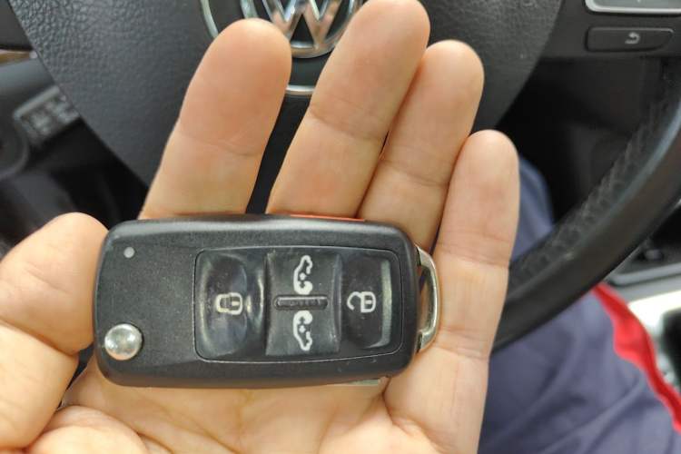 Used Volkswagen Sharan 2012 2.0 TSI Comfort Edition Euro IV Vehicle Key