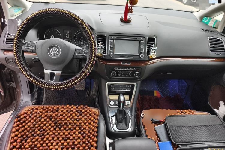 Used Volkswagen Sharan 2012 2.0 TSI Luxury Version Euro IV Center Console