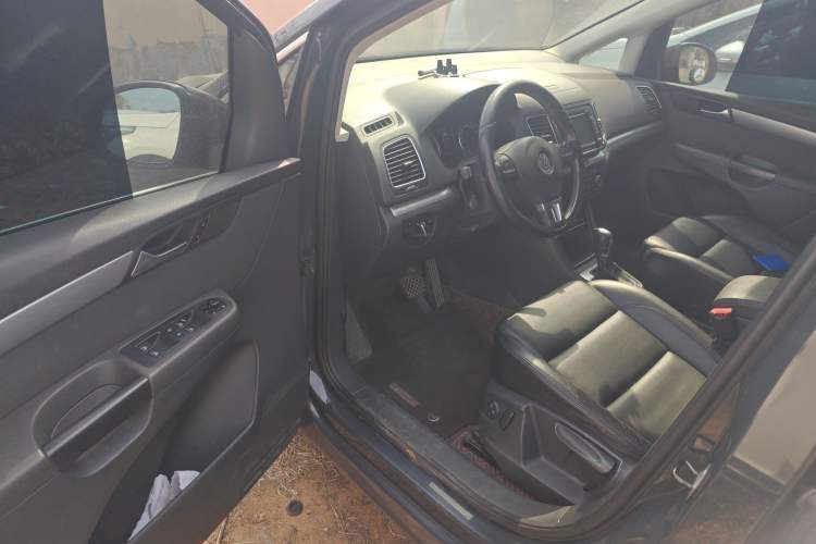 Used Volkswagen Sharan 2012 2.0 TSI Standard Version Euro IV Driver Seat