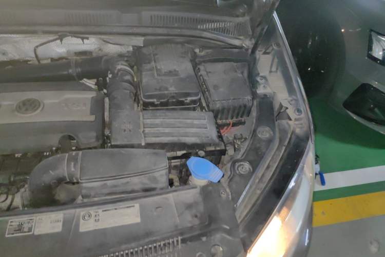 Used Volkswagen Sharan 2012 2.0 TSI Standard Version Euro IV Engine Bay Left