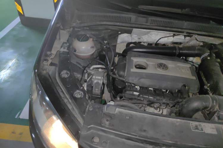Used Volkswagen Sharan 2012 2.0 TSI Standard Version Euro IV Engine Bay Right