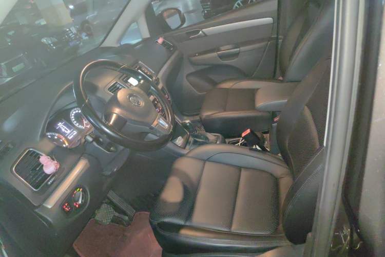 Used Volkswagen Sharan 2012 2.0 TSI Standard Version Euro IV Left Front Seat