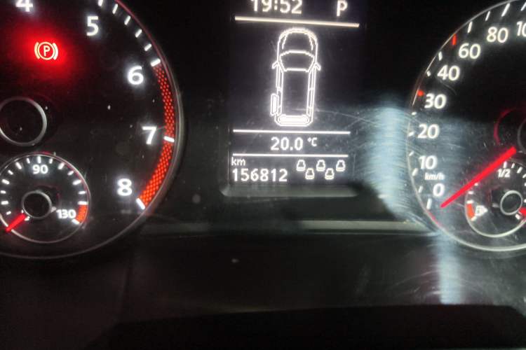 Used Volkswagen Sharan 2012 2.0 TSI Luxury Version Euro IV Odometer Close Up