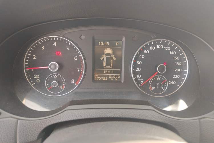 Used Volkswagen Sharan 2012 2.0 TSI Standard Version Euro IV Odometer Close Up