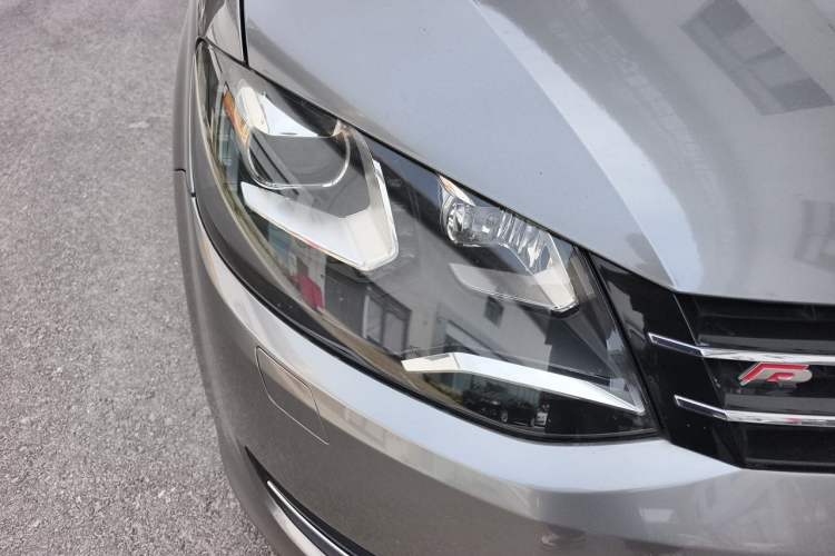 Used Volkswagen Sharan 2012 2.0 TSI Luxury Version Euro IV Right Front Headlight