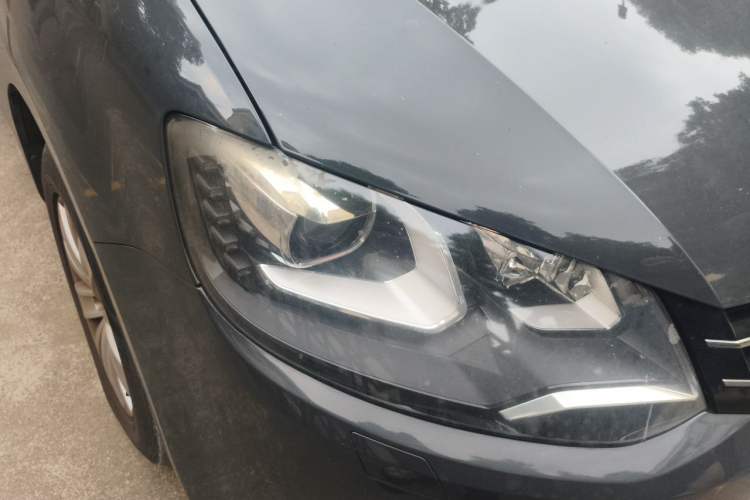 Used Volkswagen Sharan 2012 2.0 TSI Comfort Edition Euro IV Right Front Headlight
