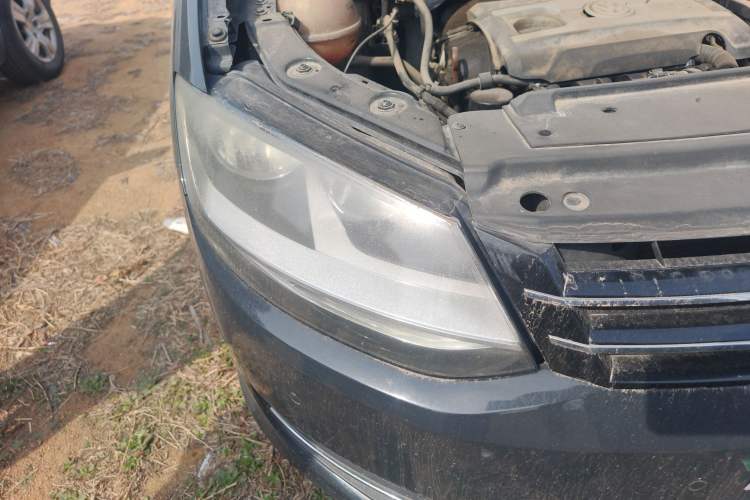 Used Volkswagen Sharan 2012 2.0 TSI Standard Version Euro IV Right Front Headlight
