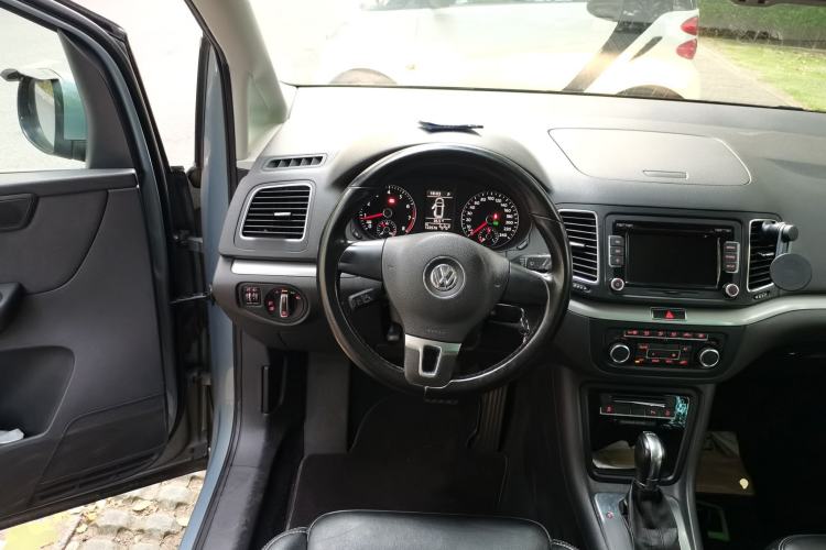 Used Volkswagen Sharan 2012 2.0 TSI Standard Version Euro IV Steering Wheel