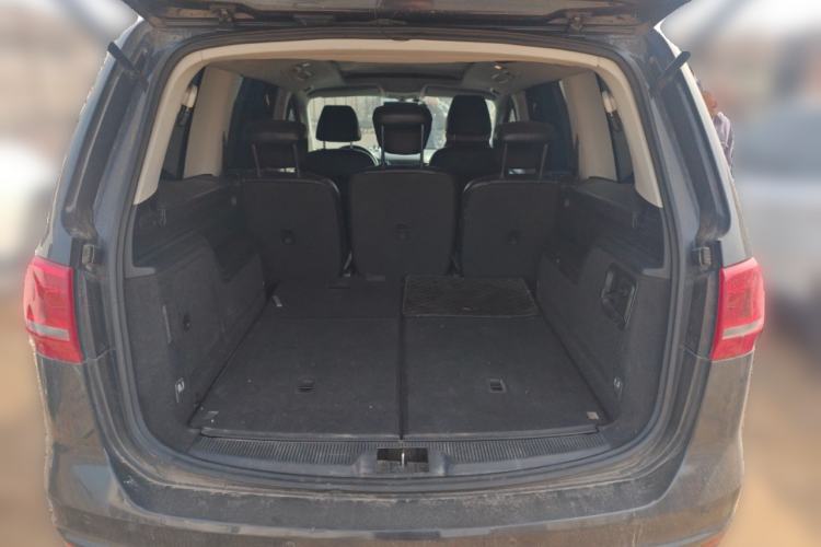 Used Volkswagen Sharan 2012 2.0 TSI Standard Version Euro IV Trunk