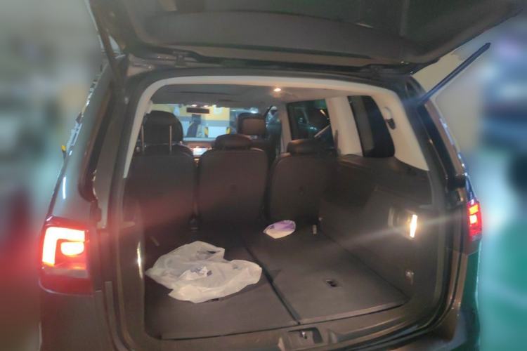 Used Volkswagen Sharan 2012 2.0 TSI Standard Version Euro IV Trunk