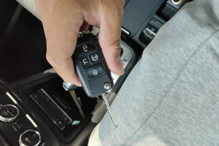 Used Volkswagen Sharan 2012 2.0 TSI Comfort Edition Euro IV Vehicle Key