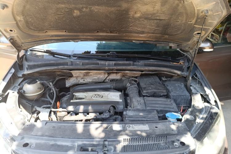 Used Volkswagen Sharan 2012 2.0 TSI Standard Version Euro IV Engine Bay