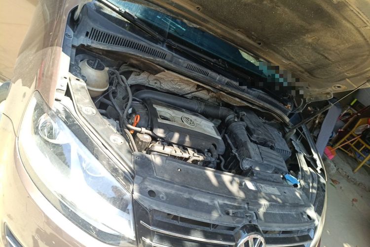 Used Volkswagen Sharan 2012 2.0 TSI Standard Version Euro IV Engine Bay Right