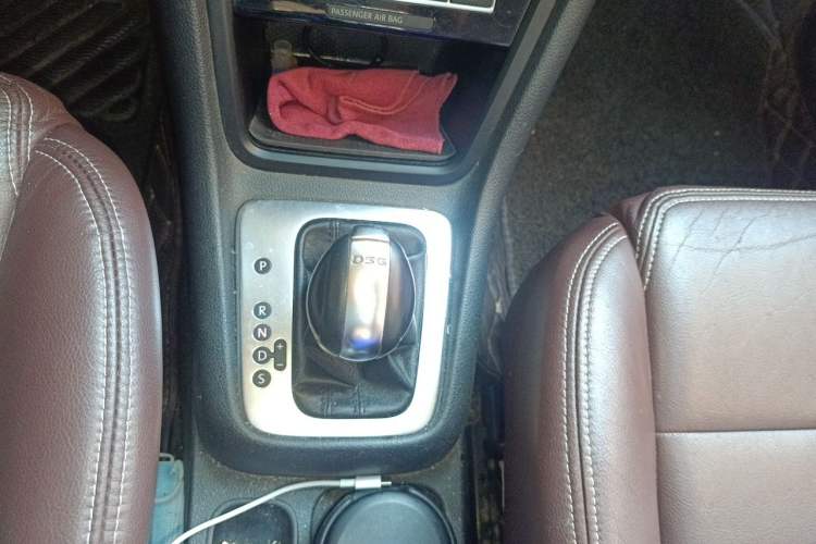 Used Volkswagen Sharan 2012 2.0 TSI Standard Version Euro IV Gear Lever