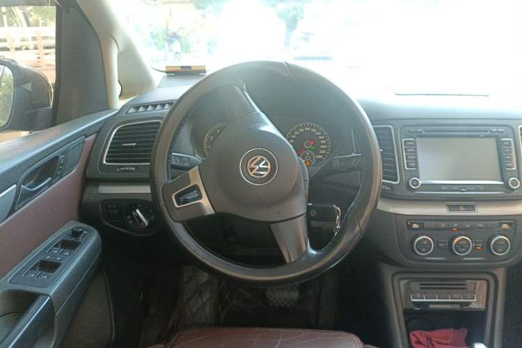 Used Volkswagen Sharan 2012 2.0 TSI Standard Version Euro IV Steering Wheel