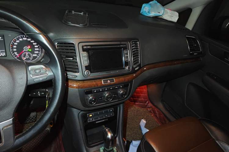 Used Volkswagen Sharan 2012 2.0 TSI Luxury Version Euro IV Audio And AC Panel