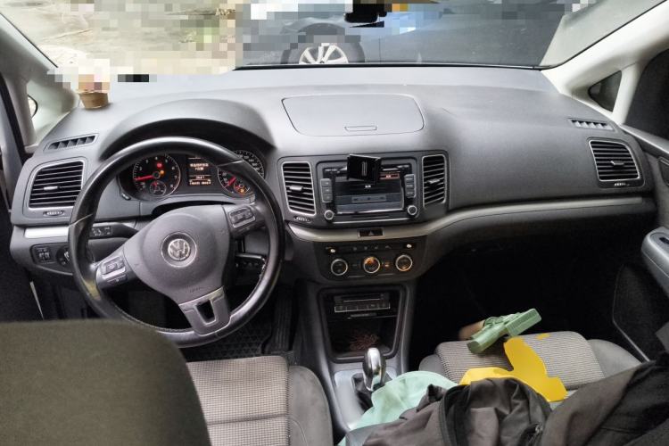 Used Volkswagen Sharan 2012 2.0 TSI Standard Version Euro IV Center Console