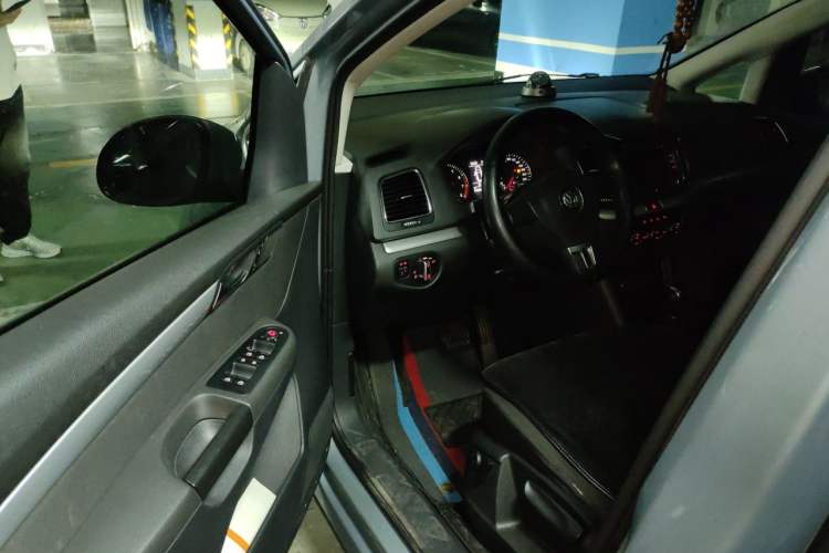 Used Volkswagen Sharan 2012 2.0 TSI Standard Version Euro IV Driver Seat
