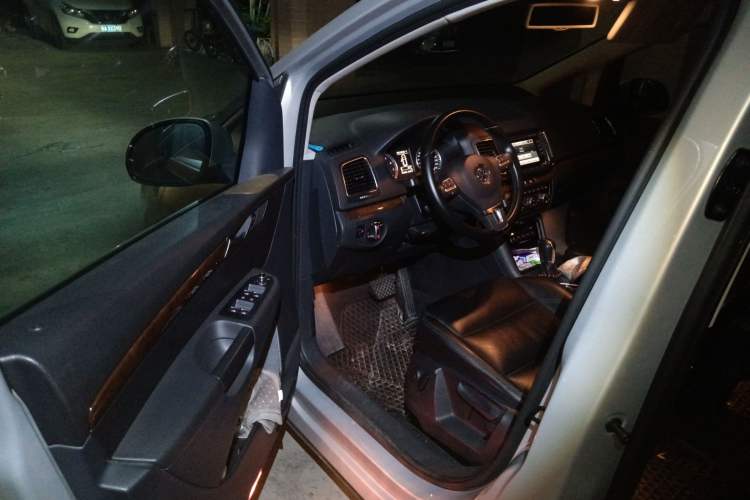 Used Volkswagen Sharan 2012 2.0 TSI Comfort Edition Euro IV Driver Seat