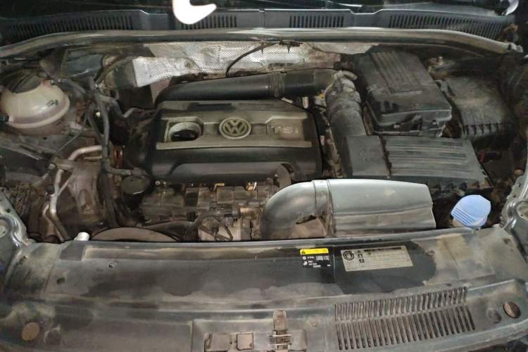 Used Volkswagen Sharan 2012 2.0 TSI Standard Version Euro IV Engine Bay