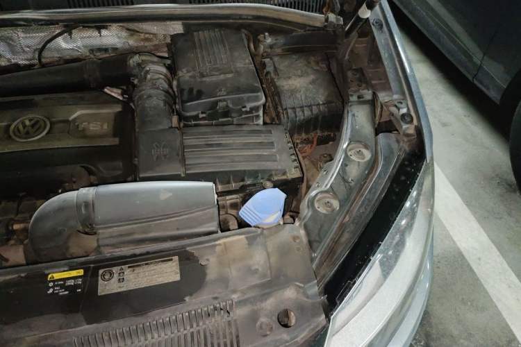 Used Volkswagen Sharan 2012 2.0 TSI Standard Version Euro IV Engine Bay Left
